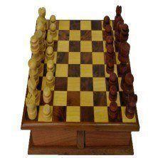 لعبة الشطرنج من 4 أدراج